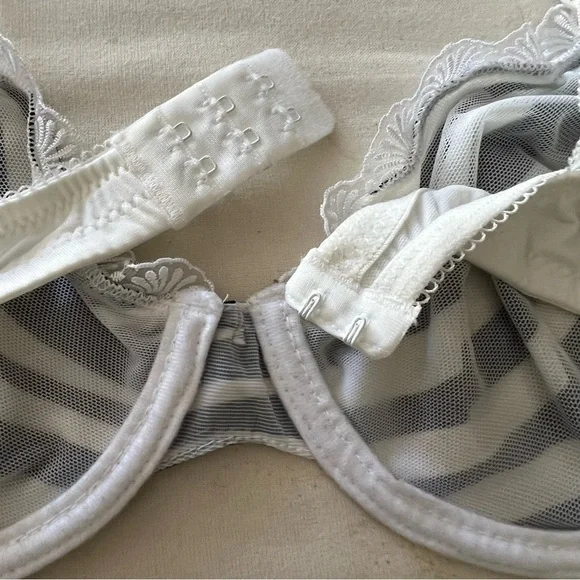 Vintage 90s Dolce & Gabbana Bra in Zebra Print w/ Logo - Picture 11 of 15